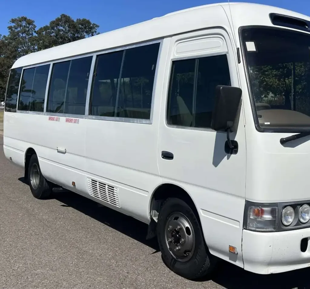 Toyota Coaster 4